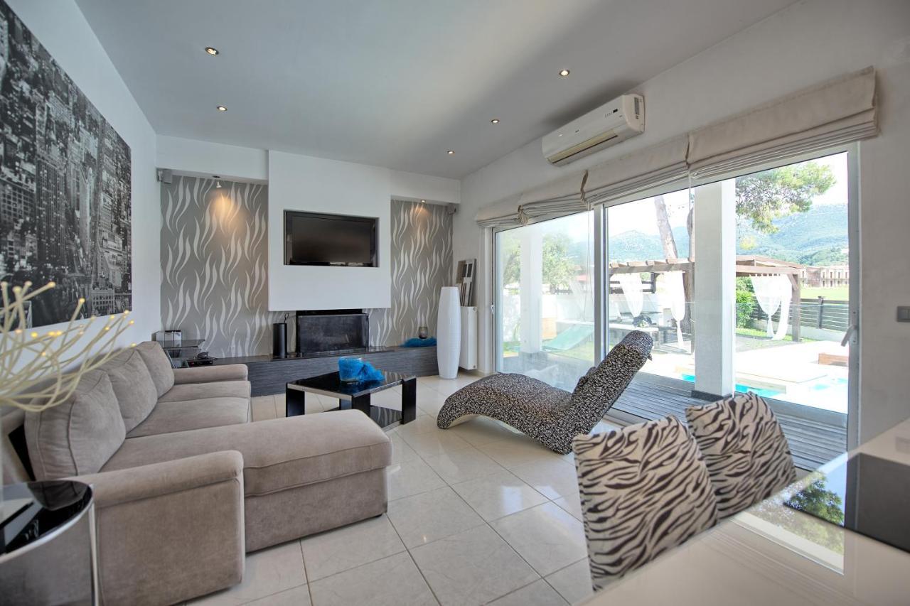 Beach Villa Christina By Posarellivillas 阿查拉维 外观 照片