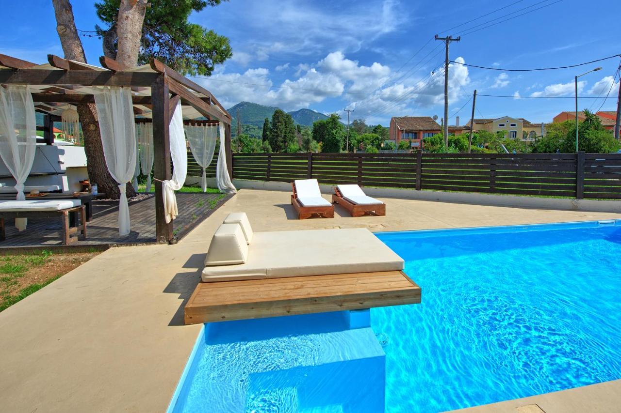 Beach Villa Christina By Posarellivillas 阿查拉维 外观 照片