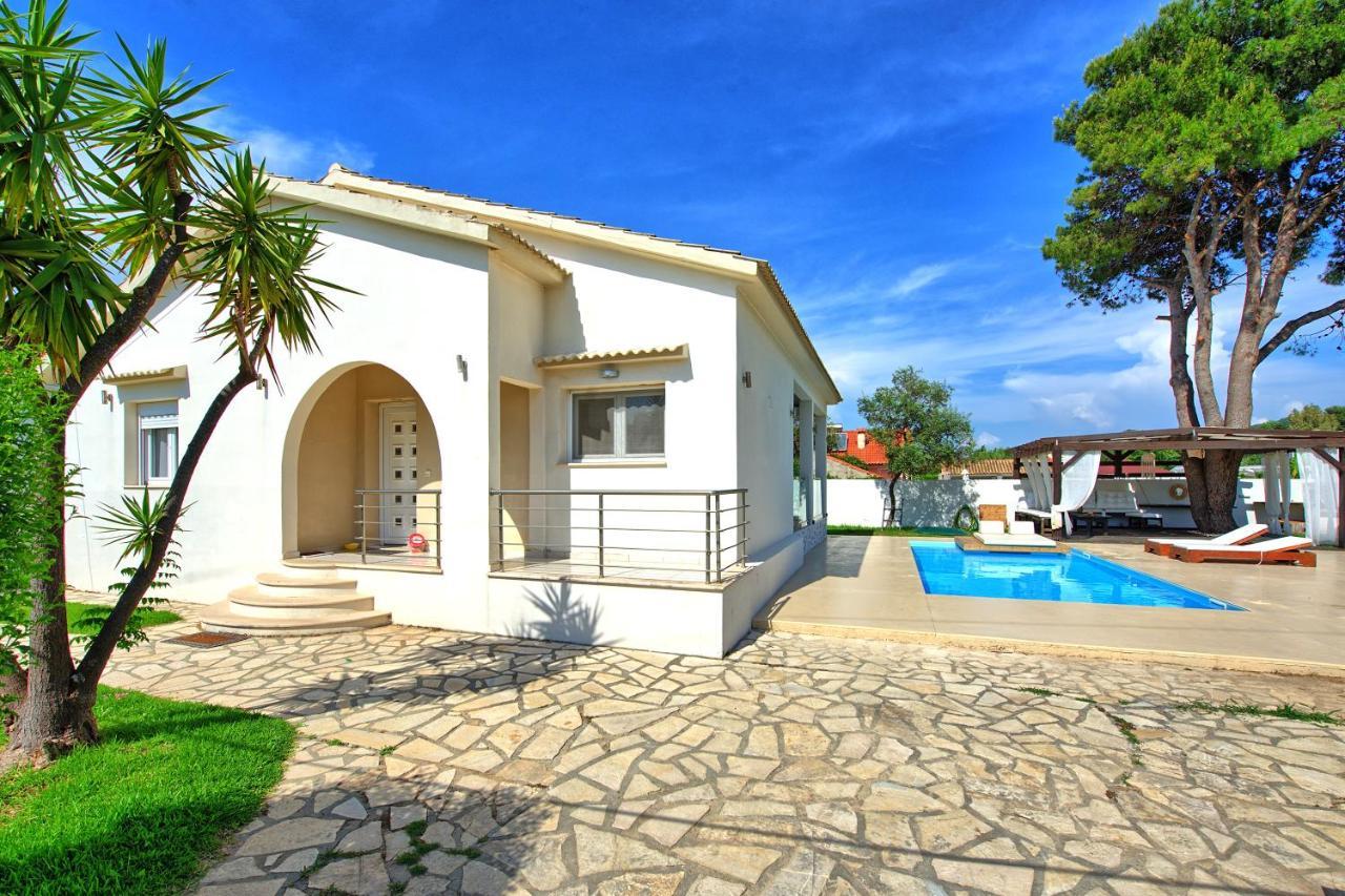 Beach Villa Christina By Posarellivillas 阿查拉维 外观 照片
